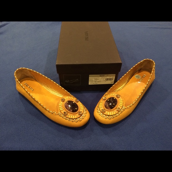 🌞❌SOLD❌Prada Leather Moccasins🌞 - Picture 7 of 8